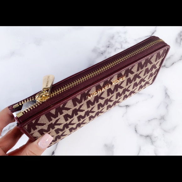 BUNDLE Michael Kors Backpack and wallet - Picture 7 of 8